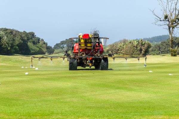 Golf Course Lawn Care in North Canton